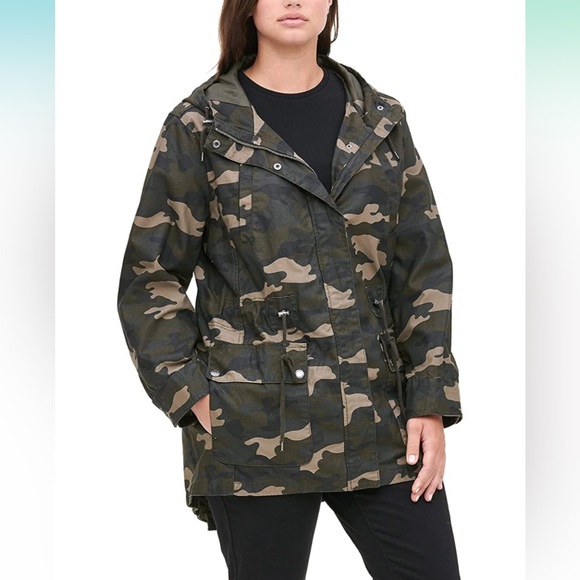NWT Levi’s Cotton Hooded Anorak Jacket,‎ Camo, Women’s Small - Picture 1 of 6